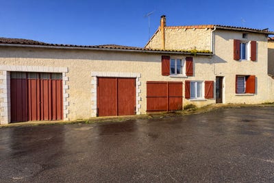 /international/fr/ruffec-centre-val-de-loire-310107579909/