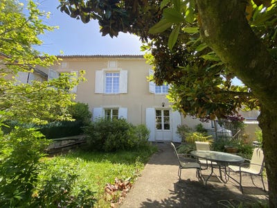 /international/fr/angouleme-charente-310108838458/