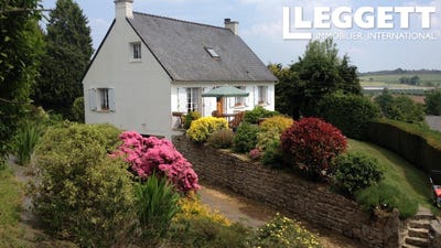 /international/fr/saint-servais-brittany-310094934834/