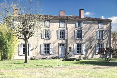 /international/fr/clermont-ferrand-auvergne-310100608304/
