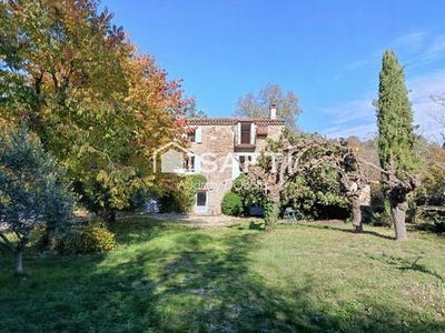 /international/fr/vinezac-rhone-310103489891/