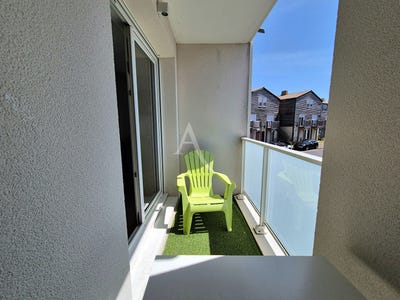 /international/fr/la-rochelle-franche-comte-310106412663/