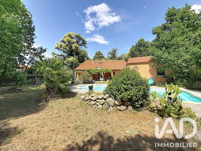 /international/fr/casteil-languedoc-roussillon-310108948447/
