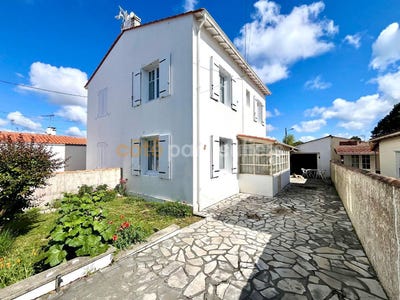 /international/fr/royan-charente-310108277003/