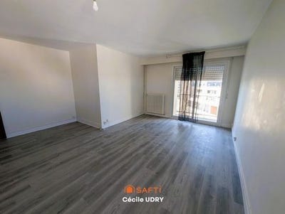 /international/fr/tours-centre-val-de-loire-310110302837/