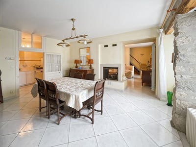 /international/fr/7-rue-du-val-d-amour-port-lesney-franche-comte-310107942120/