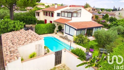 /international/fr/pourrieres-provence-alpes-cote-d-azur-310096771956/?lang=en