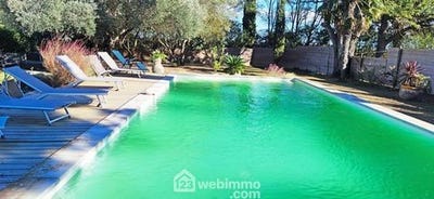 /international/fr/vauvert-languedoc-roussillon-310105625993/