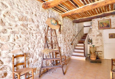 /international/fr/quinson-provence-alpes-cote-d-azur-310108807113/
