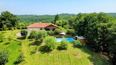 /international/fr/villecomtal-sur-arros-midi-pyrenees-310101182976/?lang=en