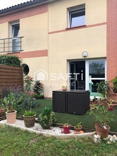 /international/fr/fronton-midi-pyrenees-310105992485/