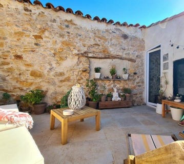 /international/fr/saint-chinian-languedoc-roussillon-310108464976/