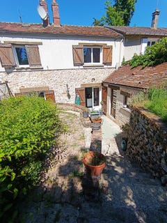 /international/fr/dourdan-ile-de-france-310099622752/