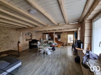 /international/fr/poitiers-charente-310098285989/