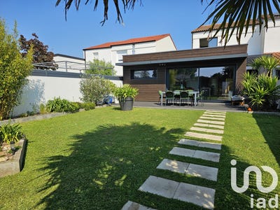 /international/fr/saint-philbert-de-grand-lieu-pays-de-la-loire-310099944730/