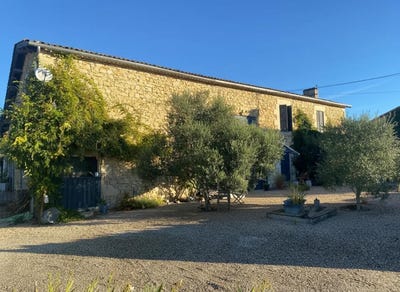 /international/fr/sauveterre-de-guyenne-aquitaine-310107967188/