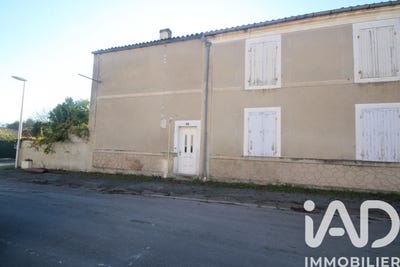/international/fr/loulay-charente-310105910677/