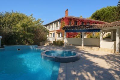 /international/fr/pujols-aquitaine-310107368428/