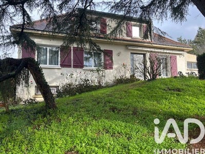 /international/fr/dompierre-sur-yon-pays-de-la-loire-310104077527/