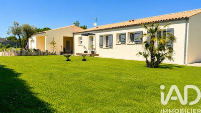 /international/fr/jazennes-charente-310108262471/