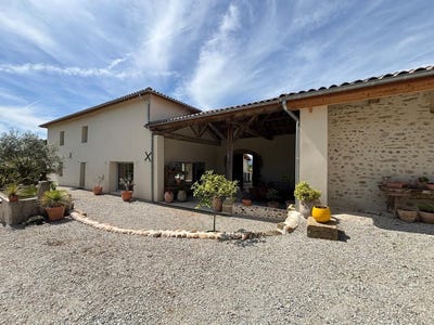 /international/fr/chatuzange-le-goubet-rhone-310108249494/
