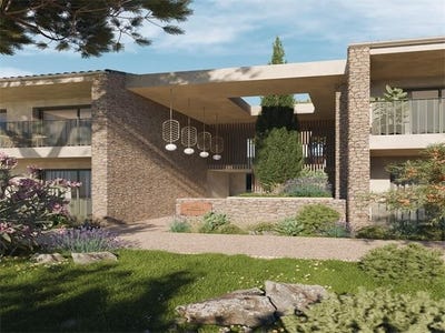/international/fr/uzes-languedoc-roussillon-310099571727/