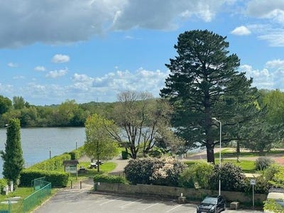 /international/fr/indre-pays-de-la-loire-310098841979/