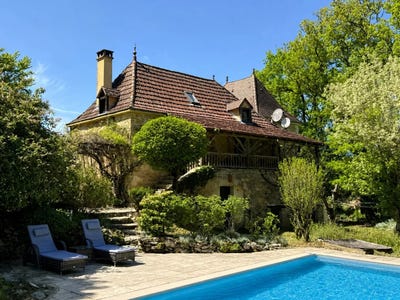/international/fr/gourdon-rhone-310099899120/