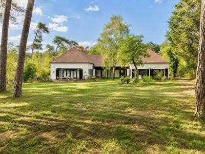 /international/fr/acheres-la-foret-ile-de-france-310110042181/