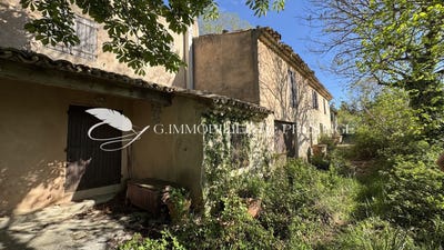/international/fr/montbrun-les-bains-rhone-310108293083/