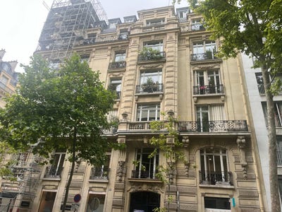 /international/fr/paris-16th-paris-310101045238/?lang=en