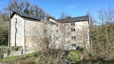 /international/fr/charroux-charente-310104936899/