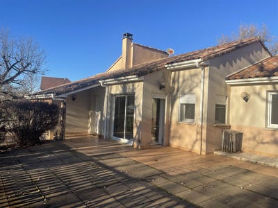 /international/fr/villefranche-de-rouergue-midi-pyrenees-310098737747/