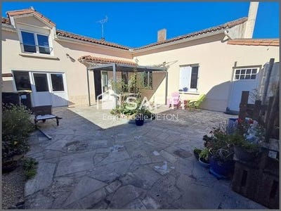 /international/fr/yversay-charente-310108530095/