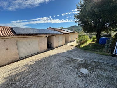 /international/fr/rocbaron-provence-alpes-cote-d-azur-310110289795/