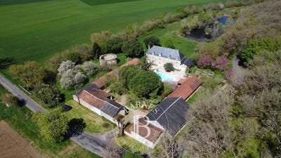 /international/fr/chatellerault-charente-310100607323/