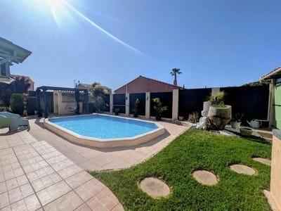 /international/fr/saint-genies-de-fontedit-languedoc-roussillon-310107622002/