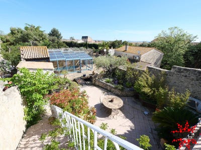 /international/fr/capestang-languedoc-roussillon-310108129304/