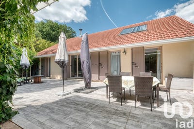/international/fr/crecy-la-chapelle-ile-de-france-310100855528/