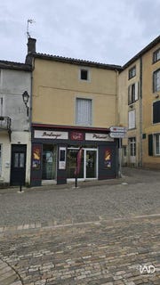 /international/fr/couhe-charente-310107009844/