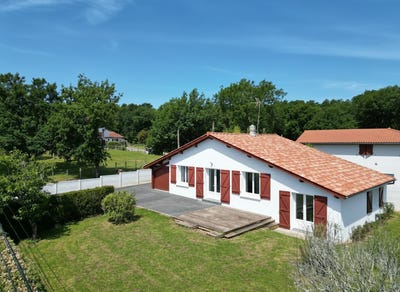 /international/fr/ustaritz-aquitaine-310108321478/