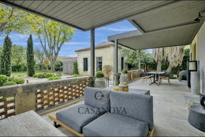 /international/fr/aigues-vives-languedoc-roussillon-310108871171/