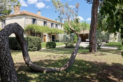 /international/fr/nimes-languedoc-roussillon-310102865590/