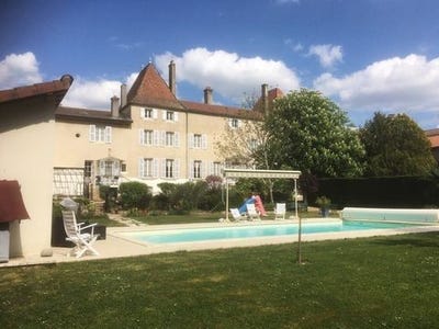 /international/fr/la-roche-vineuse-burgundy-310099119043/