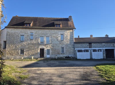 /international/fr/besse-charente-310098802813/