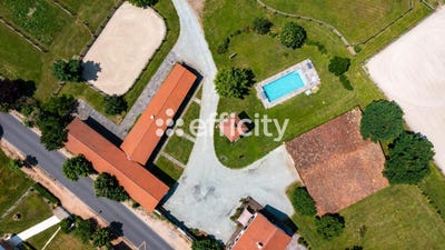 /international/fr/maringues-auvergne-310103016732/