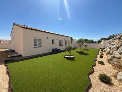 /international/fr/couffoulens-languedoc-roussillon-310108248951/