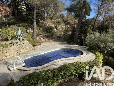 /international/fr/pierrevert-provence-alpes-cote-d-azur-310106132927/