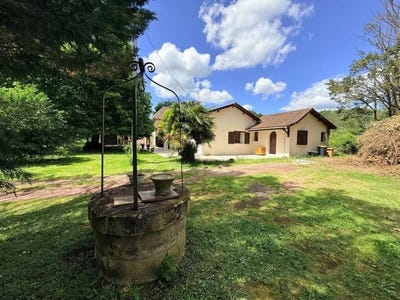 /international/fr/saint-christoly-de-blaye-aquitaine-310107864908/