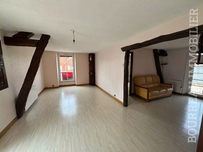 /international/fr/joigny-burgundy-310100238061/